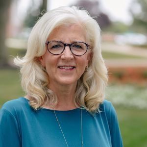 Meet your Posher, Lavonne